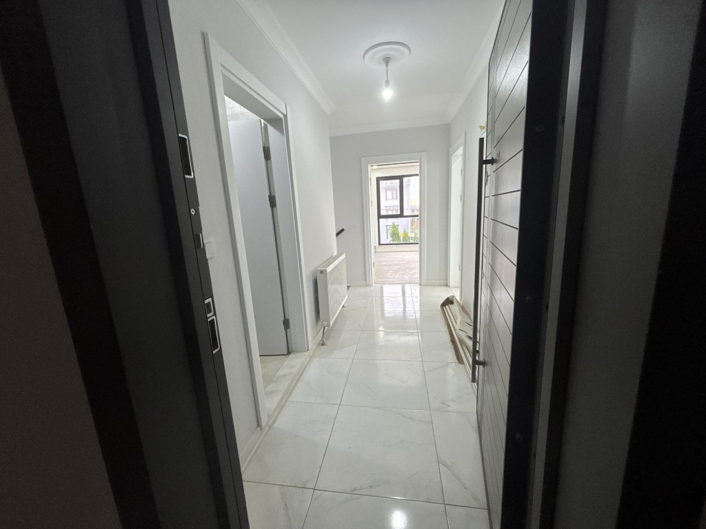 BAŞİSKELE YEŞİLYURTTA GENİŞ KULLANIŞLI 3+1 BAHÇE DUBLEKS